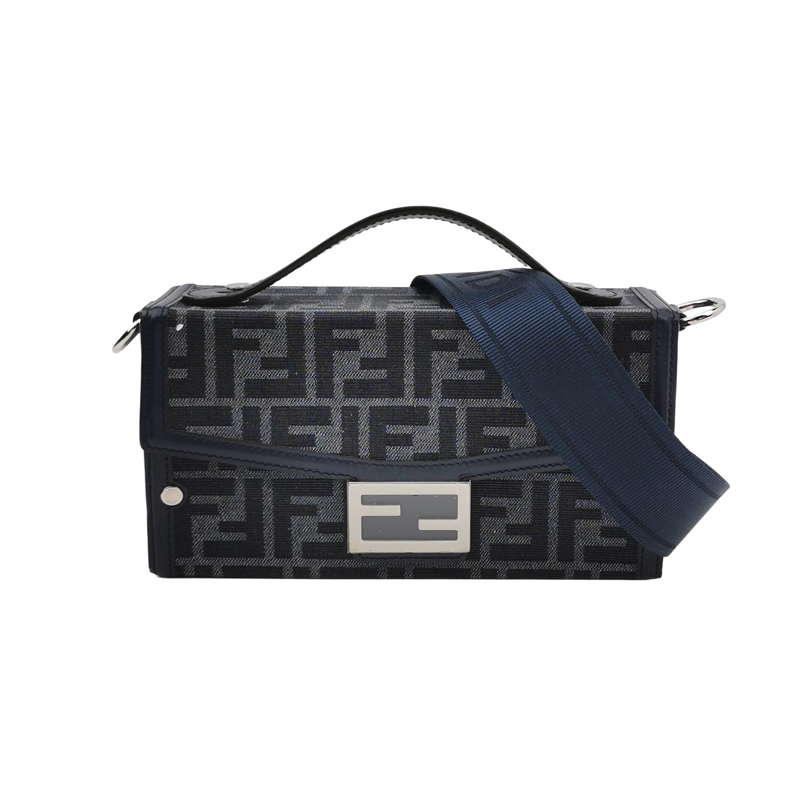 Soft Trunk Baguettcrossbody Bag